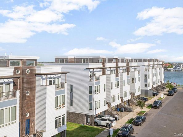 160 Beach 6th Street, Far Rockaway NY 11691