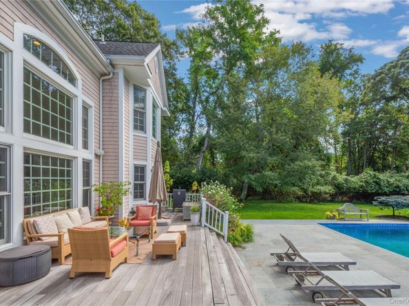 12 Fish Cove Road, Southampton NY 11968