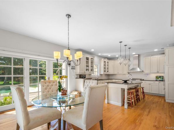 12 Fish Cove Road, Southampton NY 11968