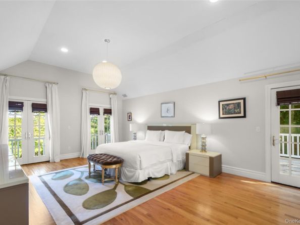 12 Fish Cove Road, Southampton NY 11968