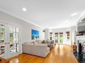 12 Fish Cove Road, Southampton NY 11968
