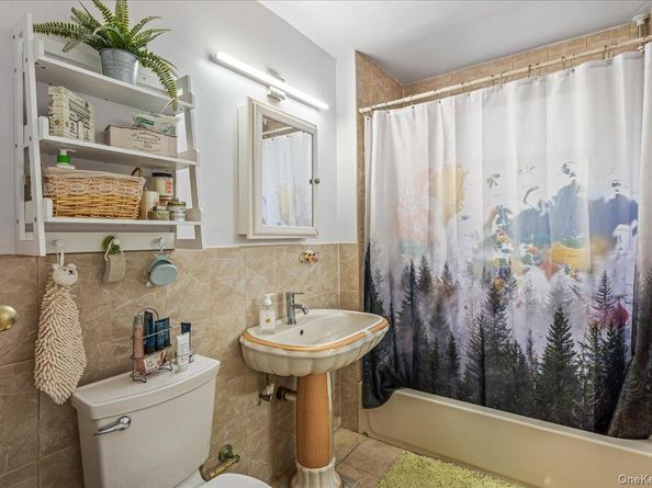 13928 Pershing Crescent, Jamaica NY 11435