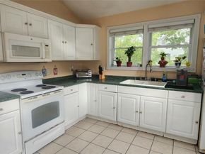 8 Astoria Road, Mastic Beach NY 11951