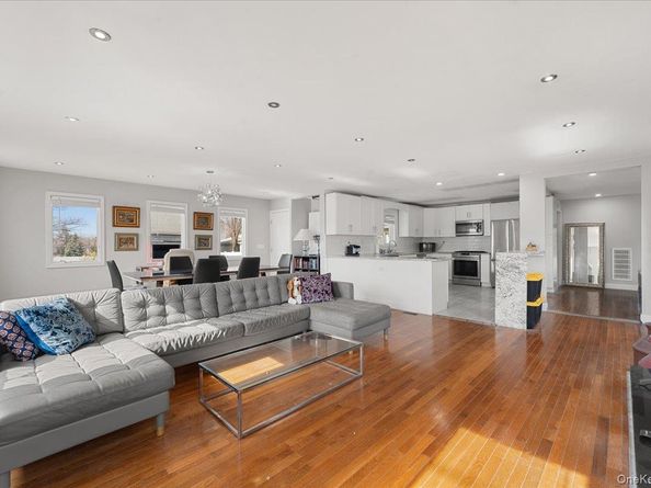 1136 west broadway, Hewlett NY 11557