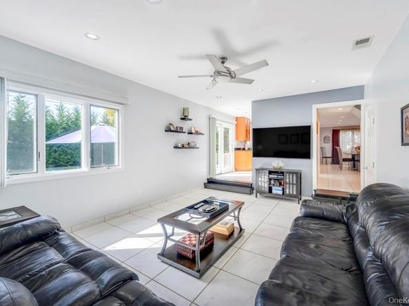37 Columbine Lane, Kings Park NY 11754