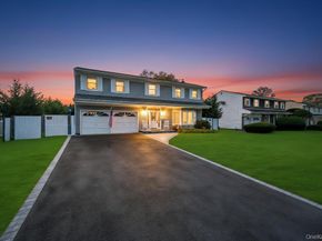 37 Columbine Lane, Kings Park NY 11754