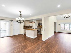 4 Greenway Drive, Syosset NY 11791