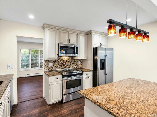 4 Greenway Drive, Syosset NY 11791