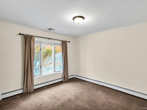 4 Greenway Drive, Syosset NY 11791