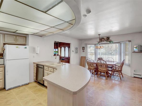 1538 10th Street, West Babylon NY 11704