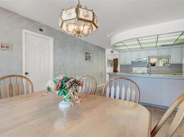 1538 10th Street, West Babylon NY 11704