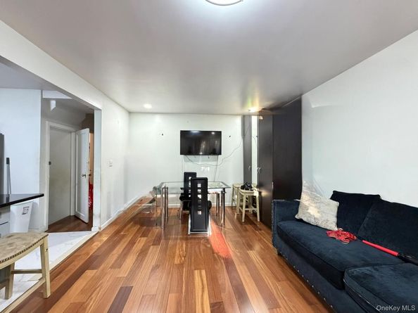 58-23 192nd Street, Fresh Meadows NY 11365