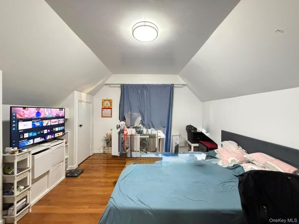 58-23 192nd Street, Fresh Meadows NY 11365