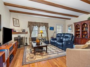338 Bauer Place, Mineola NY 11501
