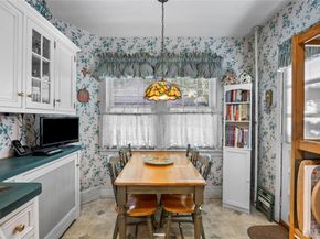 338 Bauer Place, Mineola NY 11501