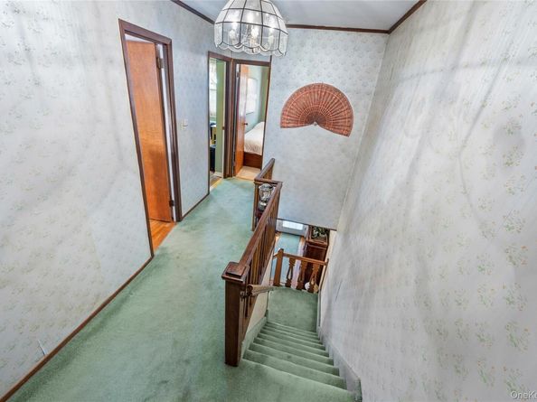 338 Bauer Place, Mineola NY 11501