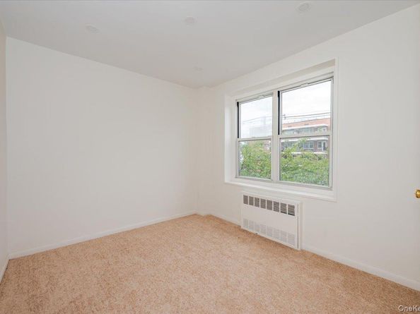99 Randall Avenue 2J, Freeport NY 11520