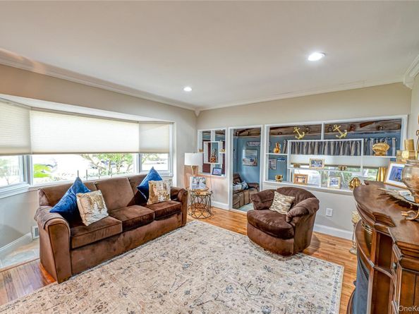 60 White Street, North Babylon NY 11703