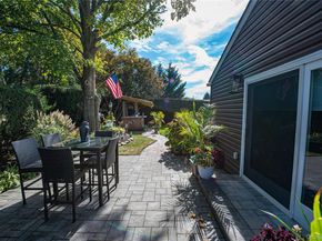 60 White Street, North Babylon NY 11703