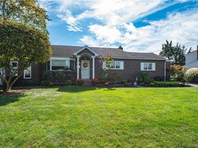 60 White Street, North Babylon NY 11703