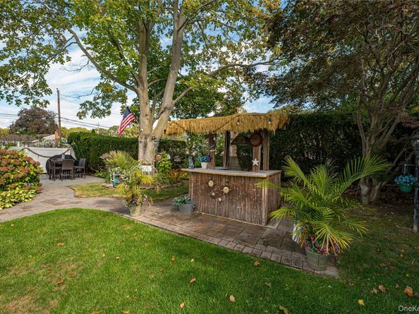 60 White Street, North Babylon NY 11703