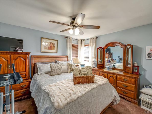 60 White Street, North Babylon NY 11703