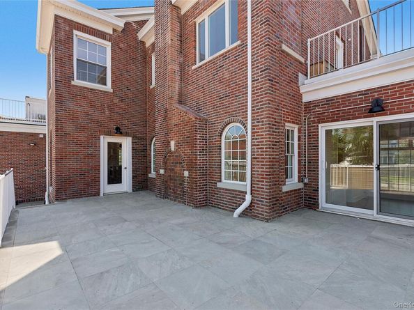 65 W Beech Street, Long Beach NY 11561