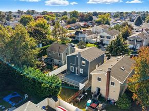 45 Venetian Prom, Lindenhurst NY 11757