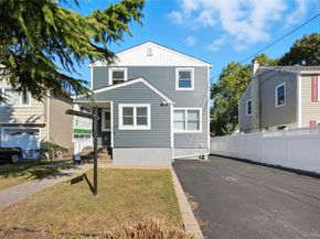 45 Venetian Prom, Lindenhurst NY 11757