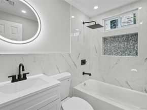 45 Venetian Prom, Lindenhurst NY 11757