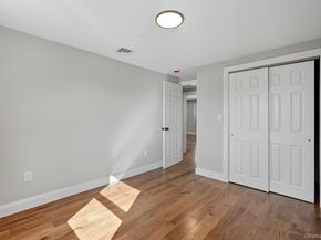45 Venetian Prom, Lindenhurst NY 11757