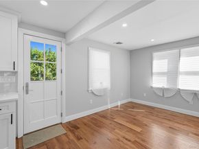 45 Venetian Prom, Lindenhurst NY 11757