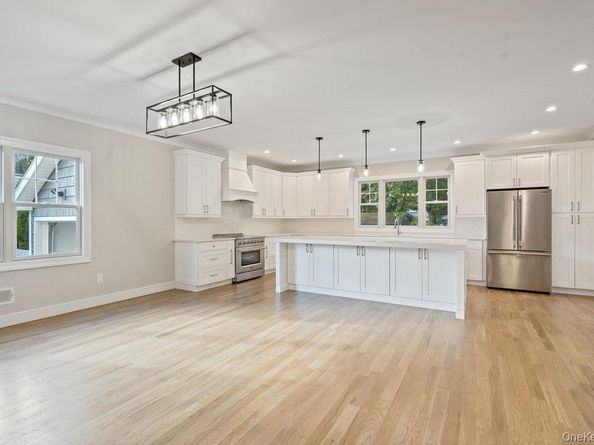 57 William Street, Bethpage NY 11714