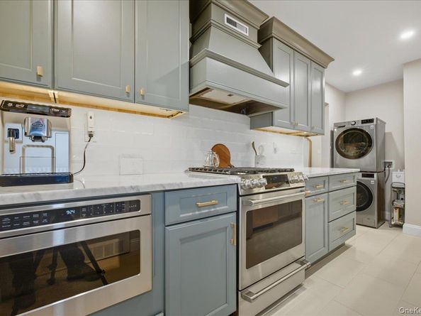21140 18th Avenue 1H, Bayside NY 11360