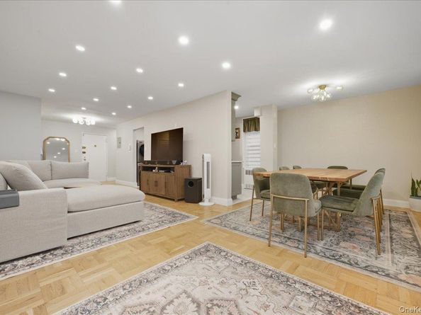 21140 18th Avenue 1H, Bayside NY 11360