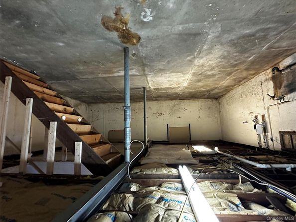 843 Jerusalem Avenue, Merrick NY 11566