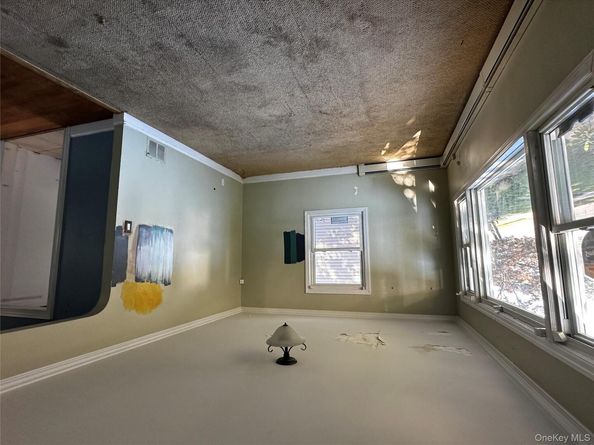 843 Jerusalem Avenue, Merrick NY 11566