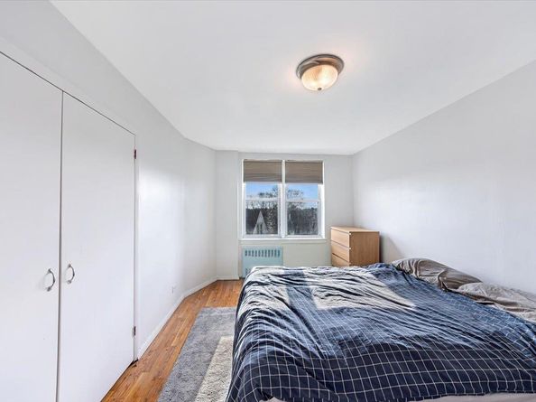 4320 Van Cortlandt Park East 4L, Bronx NY 10470