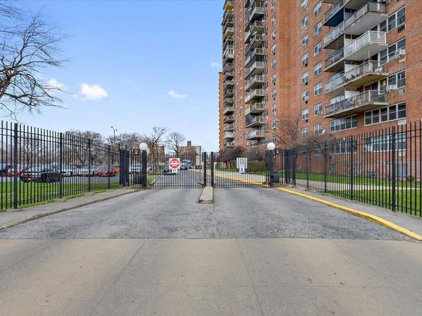 880 Boynton Avenue 13A, Bronx NY 10473