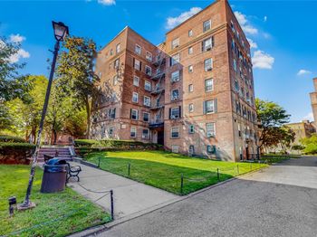 55-25 31 Avenue