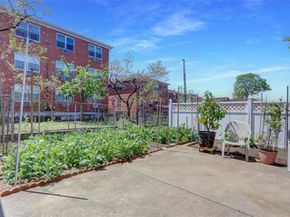 13042 NW 59th Avenue, Flushing NY 11355