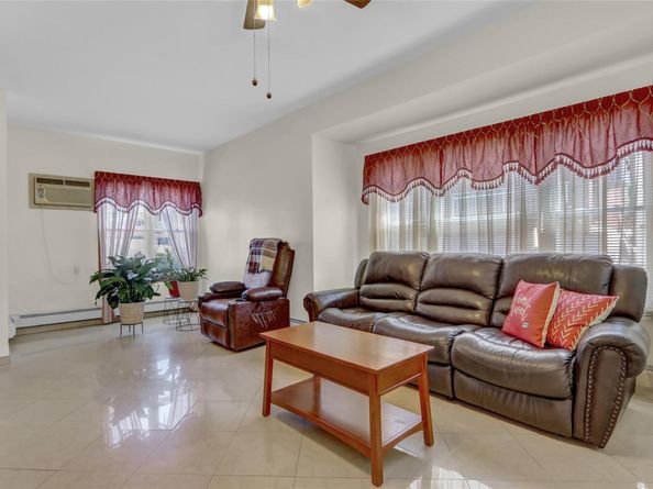 13042 NW 59th Avenue, Flushing NY 11355