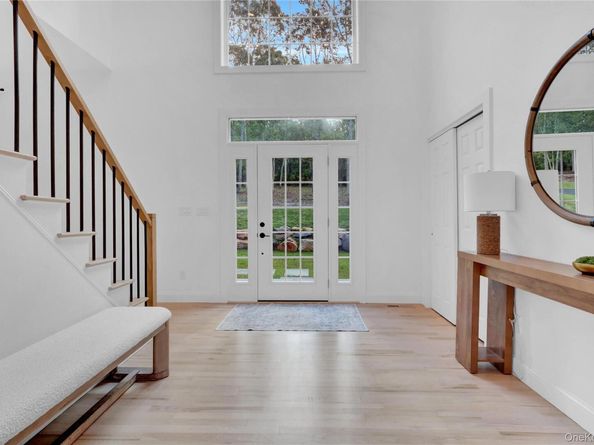 15 Deer Ridge Trail, Water Mill NY 11976