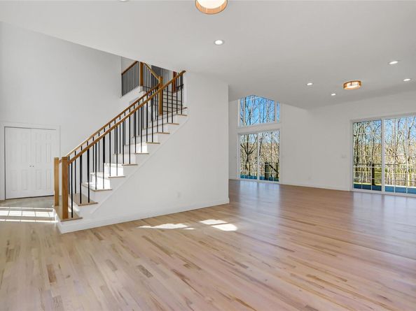 15 Deer Ridge Trail, Water Mill NY 11976