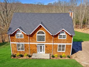 15 Deer Ridge Trail, Water Mill NY 11976