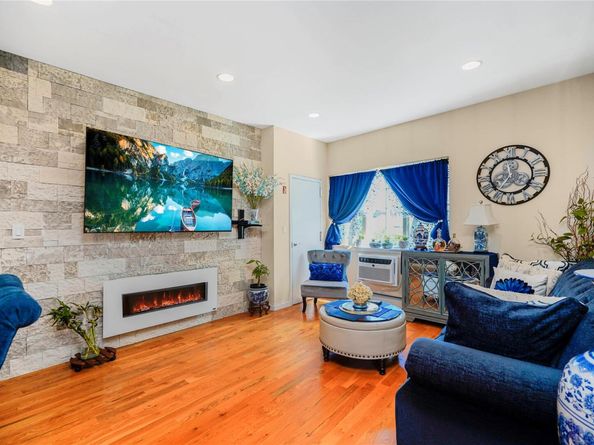 2695 Shell Road 3D, Brooklyn NY 11223