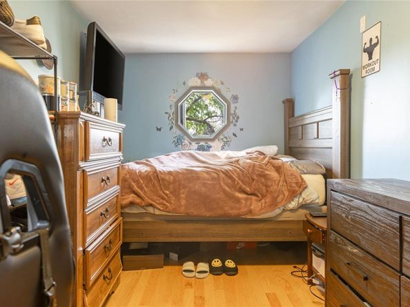 3252 Waterbury Avenue 1, Bronx NY 10465