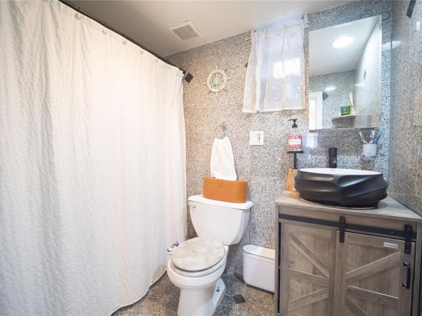 3252 Waterbury Avenue 1, Bronx NY 10465