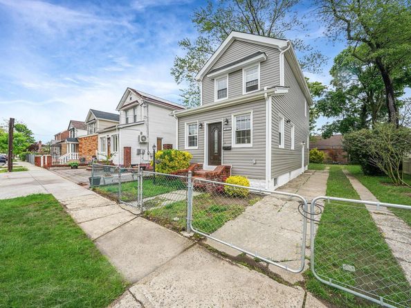 11827 219th Street, Cambria Heights NY 11411