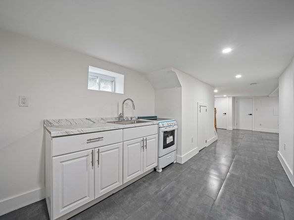 11827 219th Street, Cambria Heights NY 11411